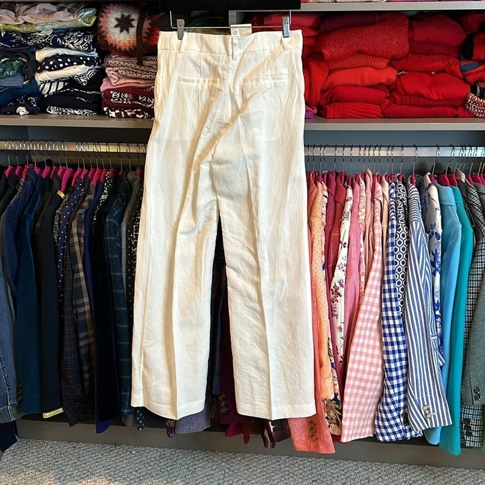 H&M ecru colored pleated linen blend pants. Size 4​